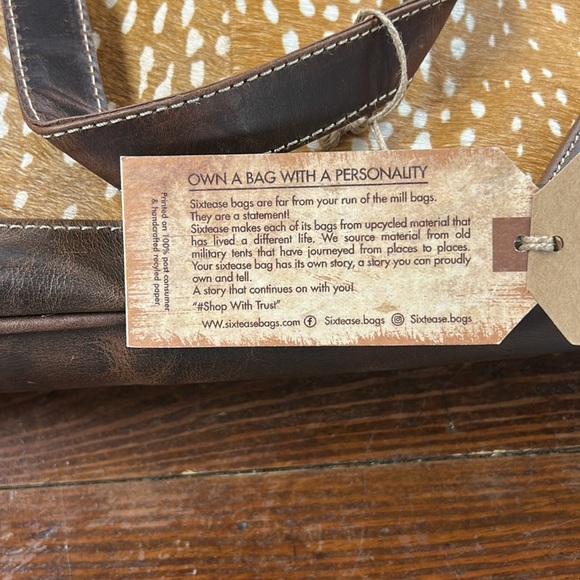 Tan and White Deer Print Tote - Sixtease - Picture 8 of 8